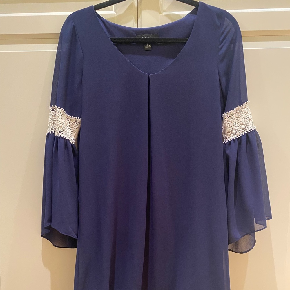 BCX blue shift dress with lace sleeve detail